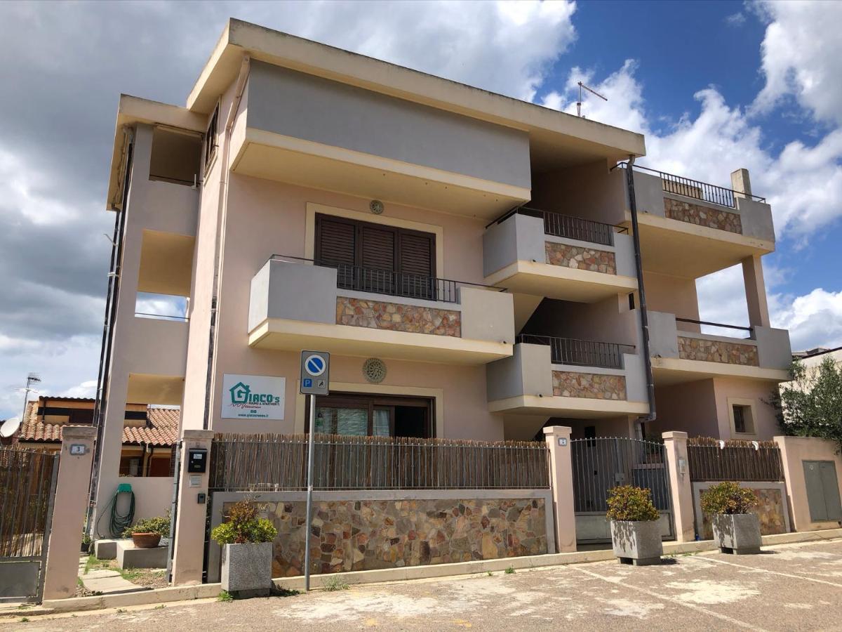 Giaco'S Apartments 1 ヴィッラシミーウス エクステリア 写真